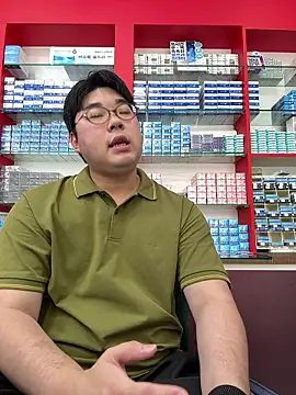 Snapshot of gayfucuxuc chatting on September 21, 2:39 am gayfucuxuc online show from September 21, 2:39 am