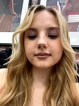 Sky Cutie online show from September 22, 4:40 am