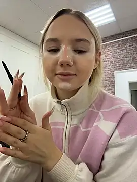 Sky Cutie online show from December 17, 4:06 am