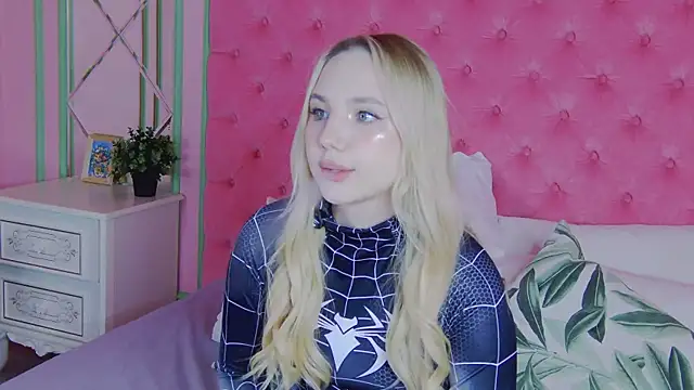 Sky Cutie online show from March 15, 5:14 am