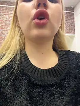 Sky Cutie online show from January 12, 4:30 am