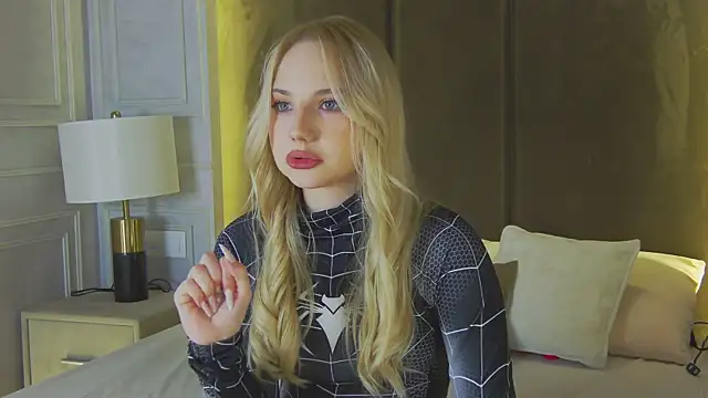 Sky Cutie online show from April 9, 4:58 am