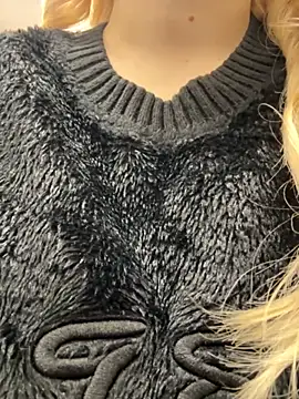 Sky Cutie online show from November 1, 5:03 am