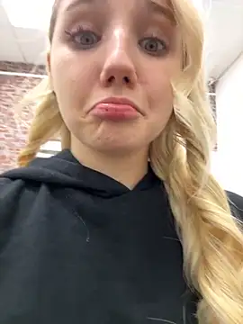 Sky Cutie online show from October 6, 4:57 am