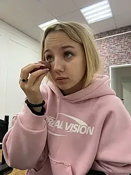 Sky Cutie online show from February 8, 4:43 am