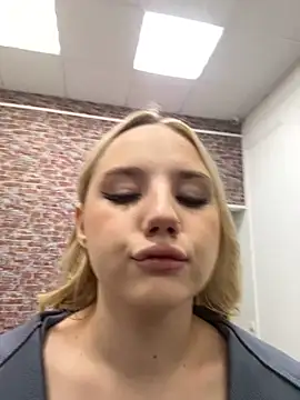 Sky Cutie online show from October 16, 5:27 am