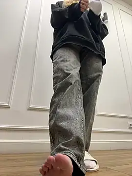 Sky Cutie online show from October 17, 4:27 am