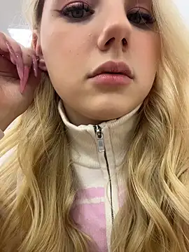 Sky Cutie online show from December 1, 4:46 am