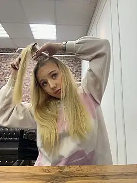 Sky Cutie online show from January 13, 5:11 am