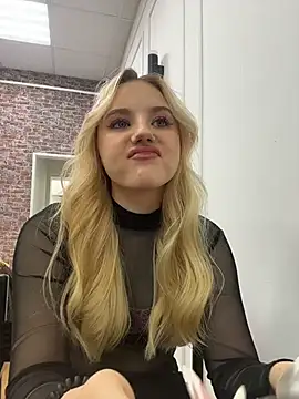 Sky Cutie online show from December 20, 4:37 am