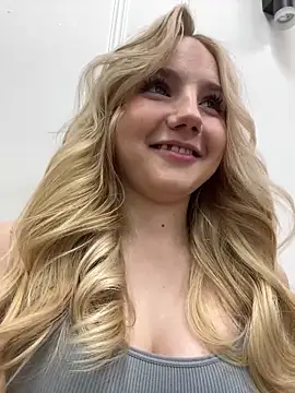 Sky Cutie online show from September 25, 4:40 am