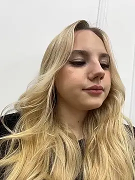 Sky Cutie online show from November 27, 4:24 am