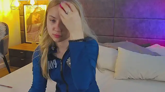 Sky Cutie online show from April 18, 4:26 am