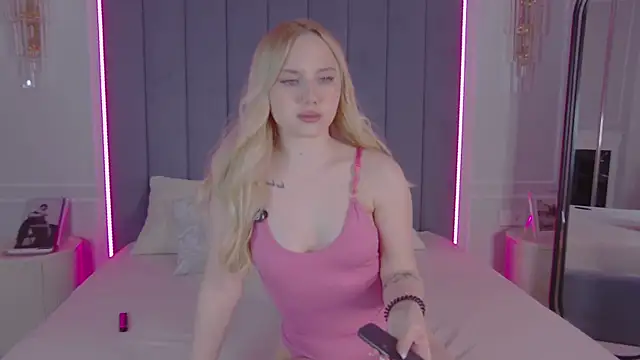 Sky Cutie online show from April 17, 4:26 am