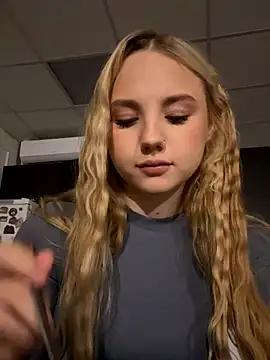 Sky Cutie online show from September 13, 4:56 am