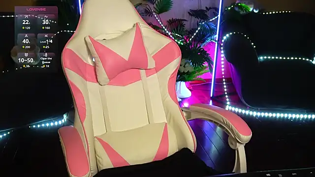 AnitaVon online show from October 25, 8:13 am