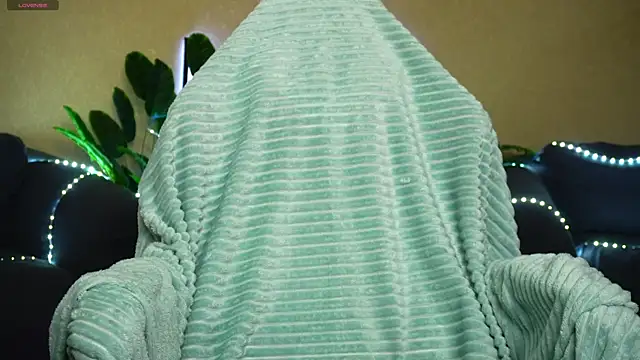 AnitaVon online show from April 3, 7:59 am