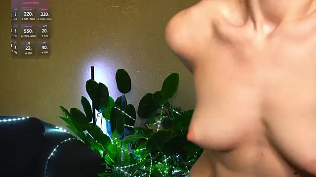 AnitaVon online show from June 10, 4:03 am