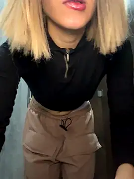 SweetBunnyGF online show from November 1, 9:52 pm