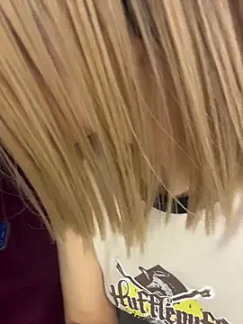 SweetBunnyGF online show from February 16, 11:57 pm