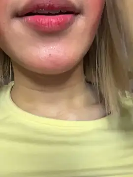 SweetBunnyGF online show from February 12, 11:59 pm