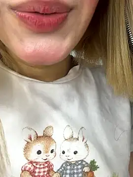 SweetBunnyGF online show from January 13, 10:35 pm