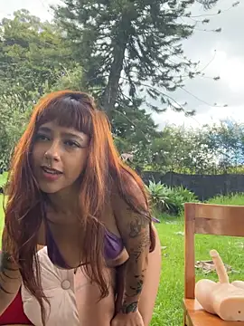 AliceMrtnz online show from April 20, 4:52 pm
