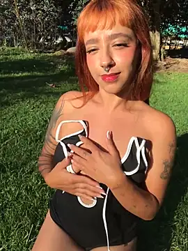 AliceMrtnz online show from November 7, 9:08 pm