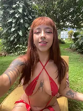 AliceMrtnz online show from February 14, 5:46 pm