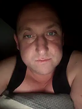 Snapshot of GenuineDedication42 chatting on February 21, 6:37 am GenuineDedication42 online show from February 21, 6:37 am