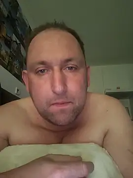 Snapshot of GenuineDedication42 chatting on March 4, 11:18 am GenuineDedication42 online show from March 4, 11:18 am