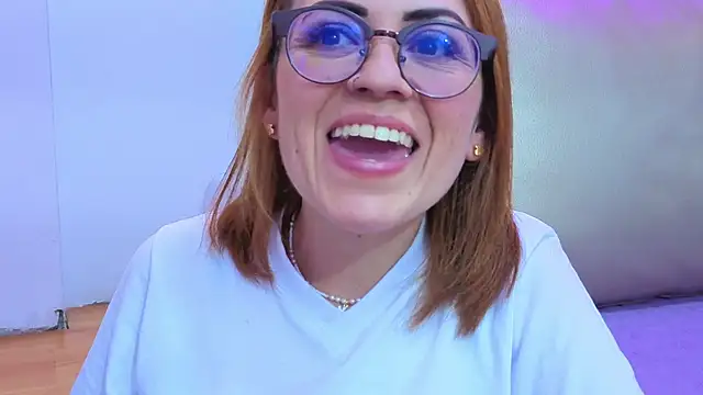 Snapshot of Victoria_Fallon chatting on November 12, 9:40 pm Victoria Fallon online show from November 12, 9:40 pm