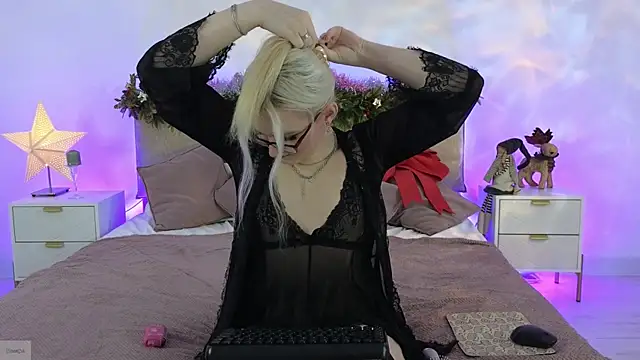 Jules night online show from January 11, 9:22 pm