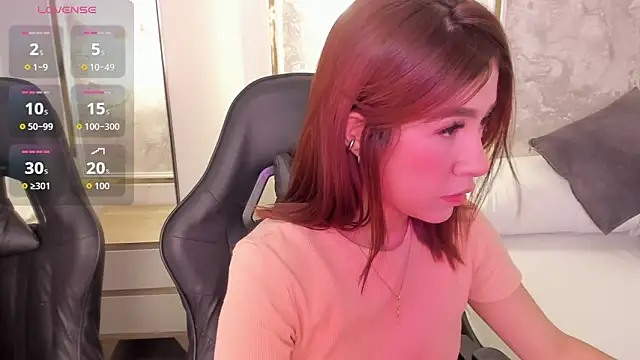 doll eyees  online show from October 7, 2:34 am