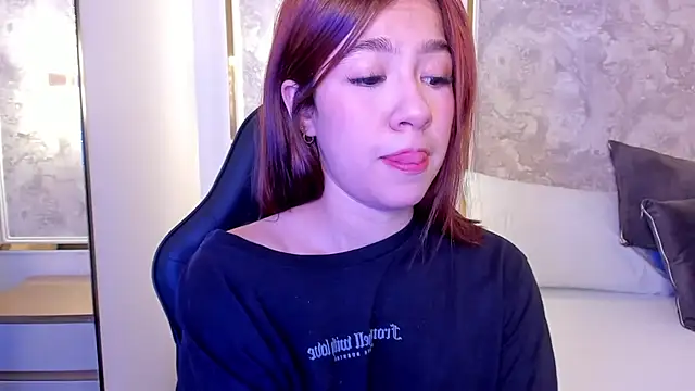 doll eyees  online show from September 18, 2:47 am