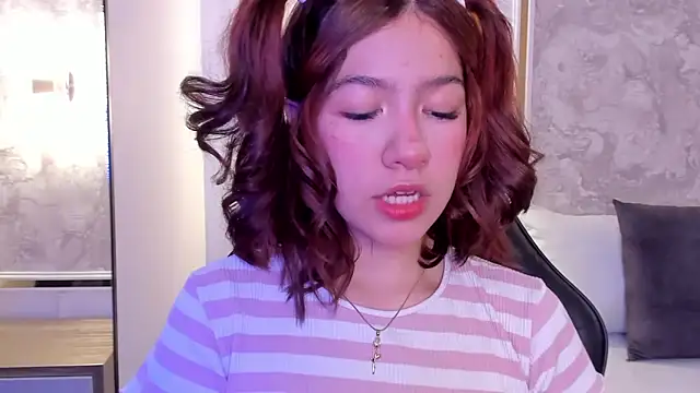 doll eyees  online show from September 25, 2:28 am