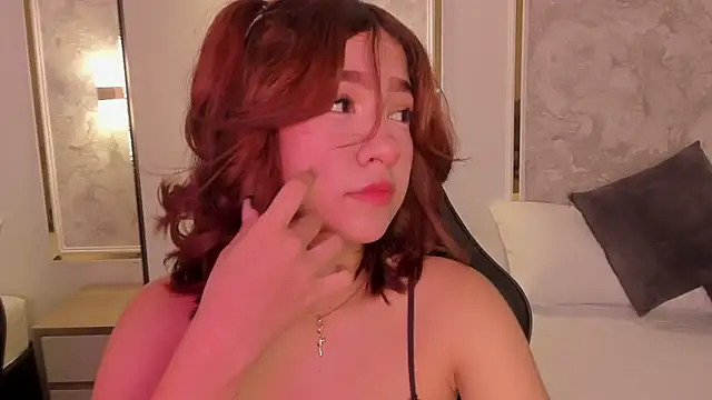 doll eyees  online show from September 27, 2:28 am