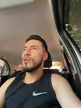 Thiago Hill online show from March 22, 7:15 pm