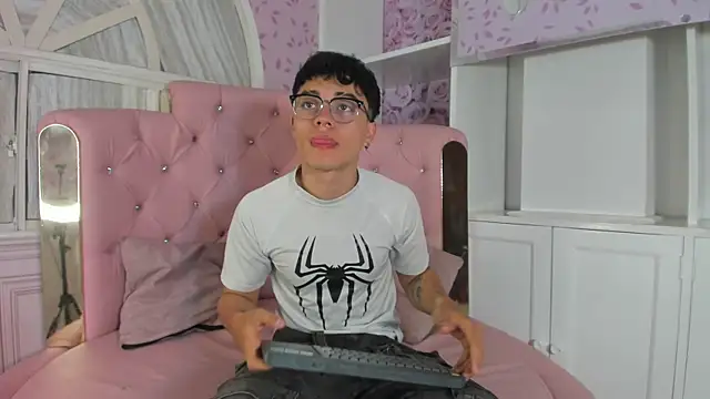 Snapshot of Dani_rivass chatting on November 18, 11:13 am Dani rivass online show from November 18, 11:13 am