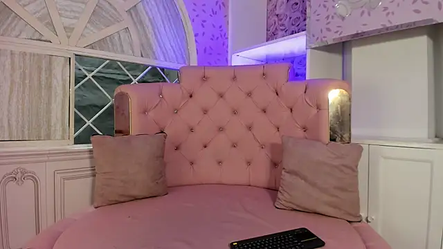 Snapshot of Dani_rivass chatting on November 28, 11:43 am Dani rivass online show from November 28, 11:43 am