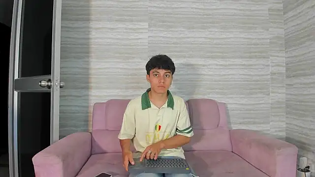 Dani rivass online show from February 7, 11:29 am