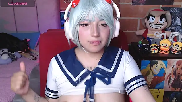  alexa19pretty  online show from June 17, 7:35 pm