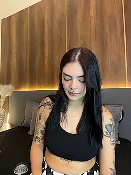 Snapshot of AliceRitter chatting on October 10, 7:04 pm AliceRitter online show from October 10, 7:04 pm