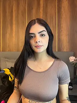 Snapshot of AliceRitter chatting on October 9, 5:57 pm AliceRitter online show from October 9, 5:57 pm