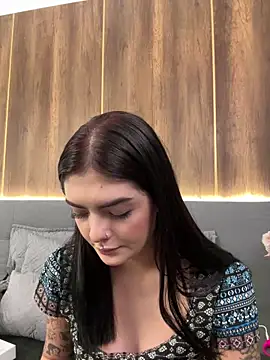 Snapshot of AliceRitter chatting on September 17, 6:21 pm AliceRitter online show from September 17, 6:21 pm