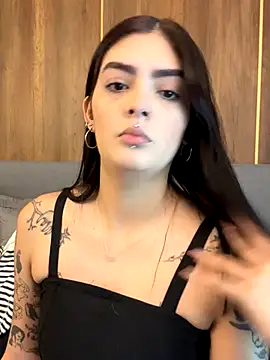 Snapshot of AliceRitter chatting on October 8, 6:19 pm AliceRitter online show from October 8, 6:19 pm