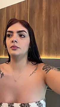 Snapshot of AliceRitter chatting on October 18, 1:35 pm AliceRitter online show from October 18, 1:35 pm