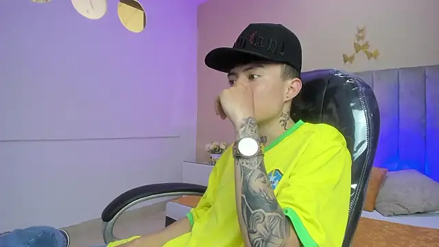 Nascary Fox online show from February 14, 7:14 pm