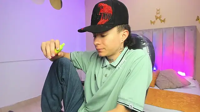 Nascary Fox online show from February 20, 8:00 pm