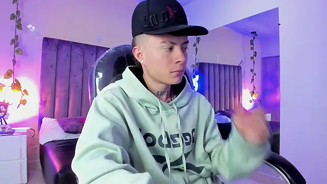 Nascary Fox online show from January 18, 2:31 pm